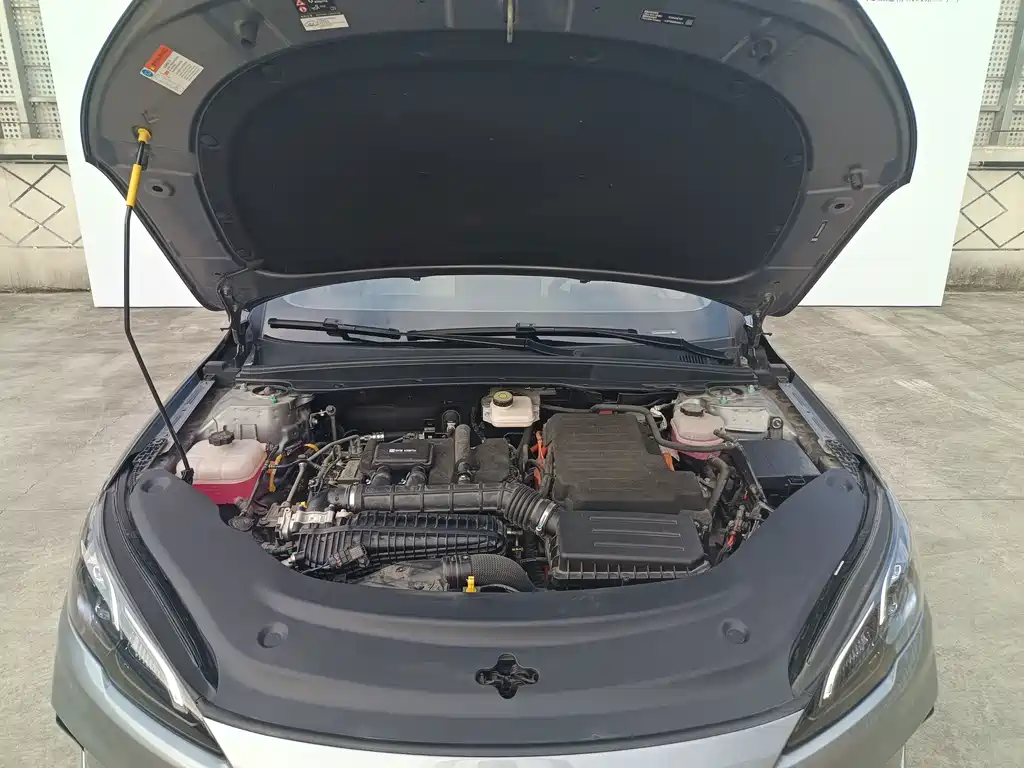 BYD Seal 05 DM-i 2025 — фото 5
