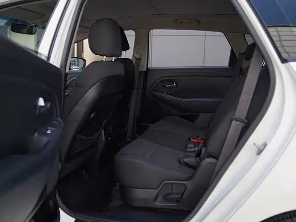 Kia Jiale 2013