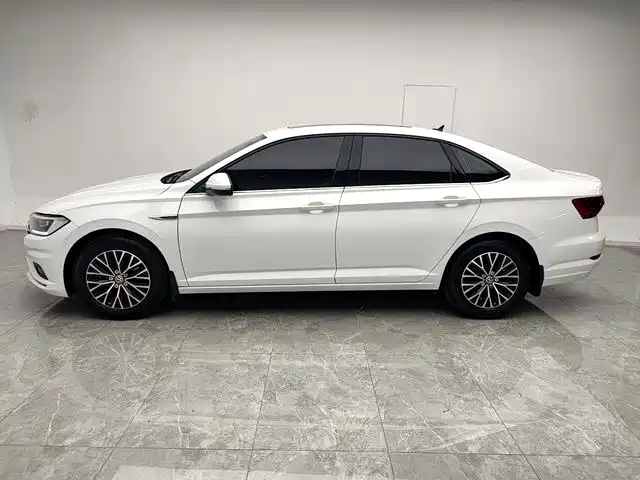 Volkswagen Sagitar 2021
