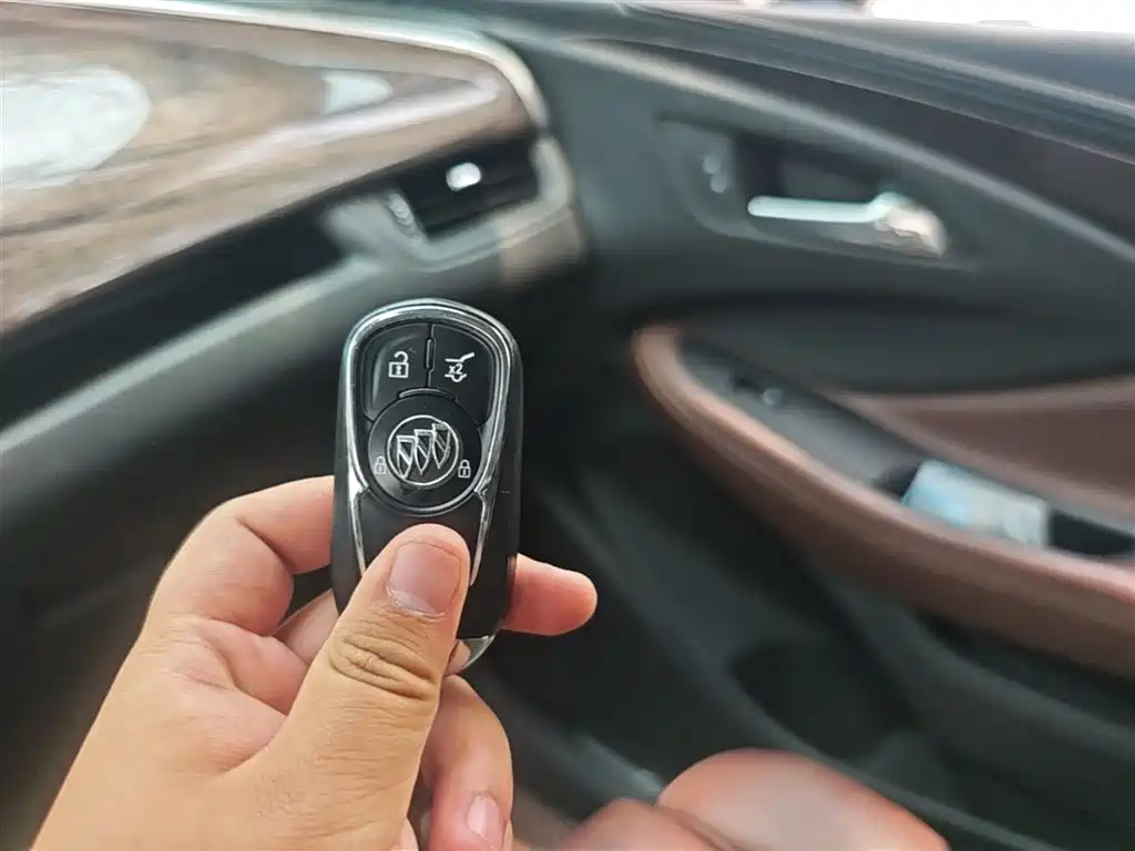 Buick Envision Plus 2016 — фото 15