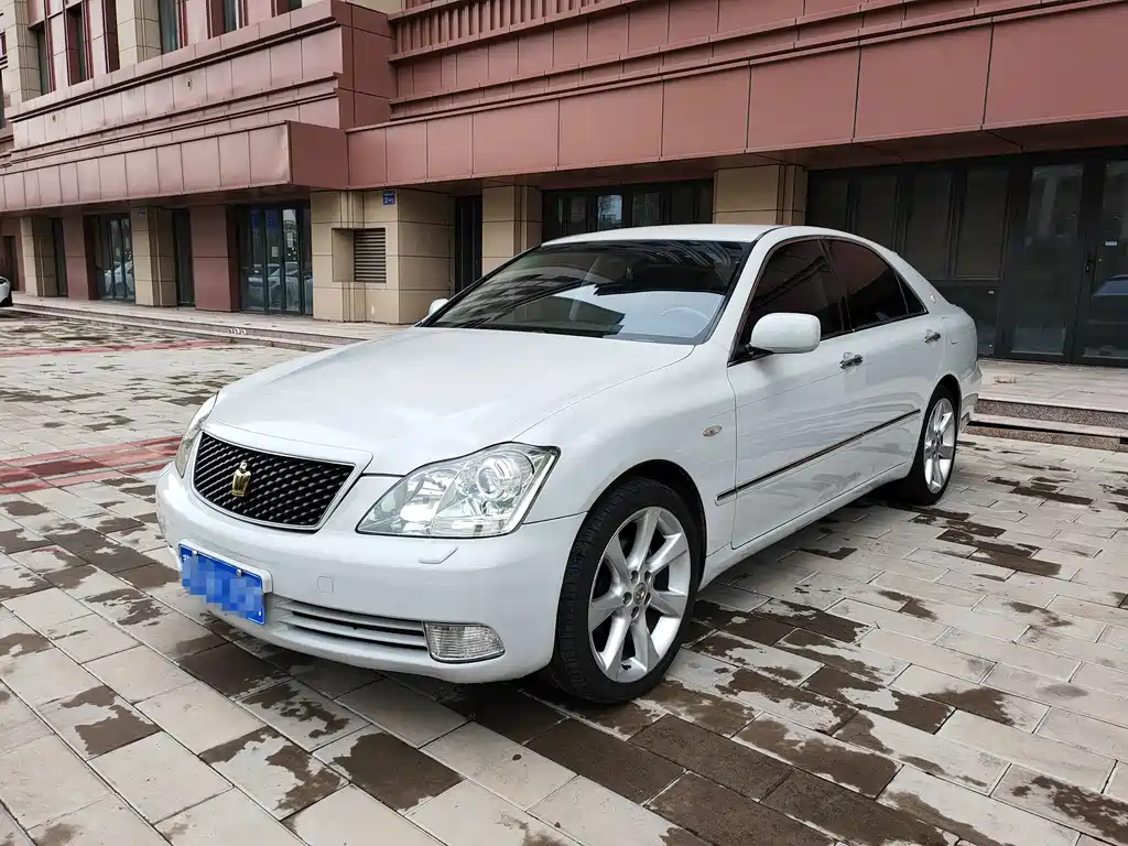 Toyota Crown 2006 — фото 1