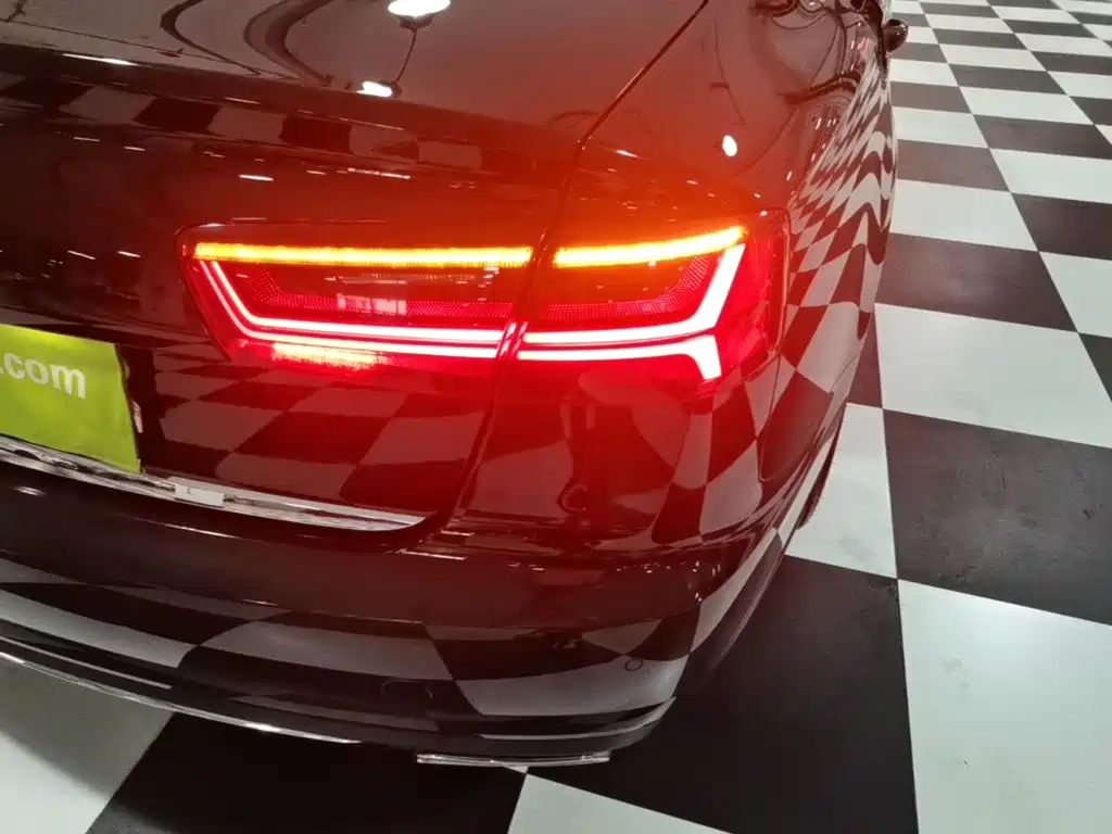 Audi A6L 2018 — фото 8