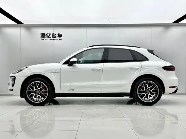 Porsche Macan 2016