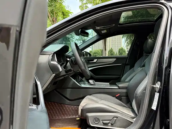 Audi A6L 2020