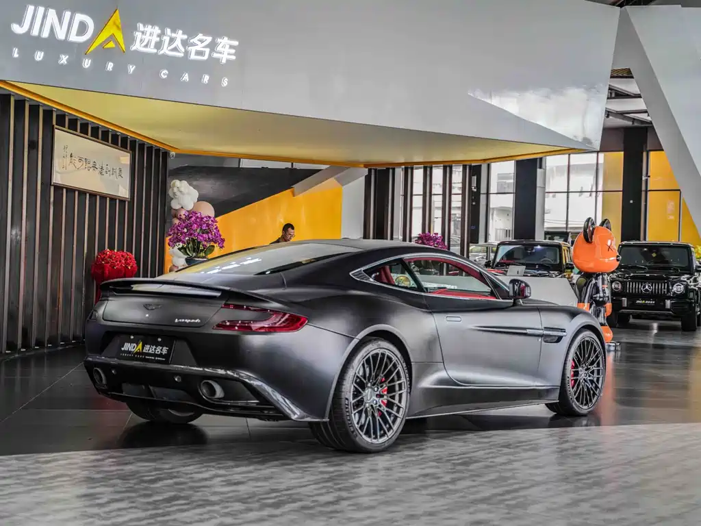 Aston Martin Vanquish 2017 — фото 4