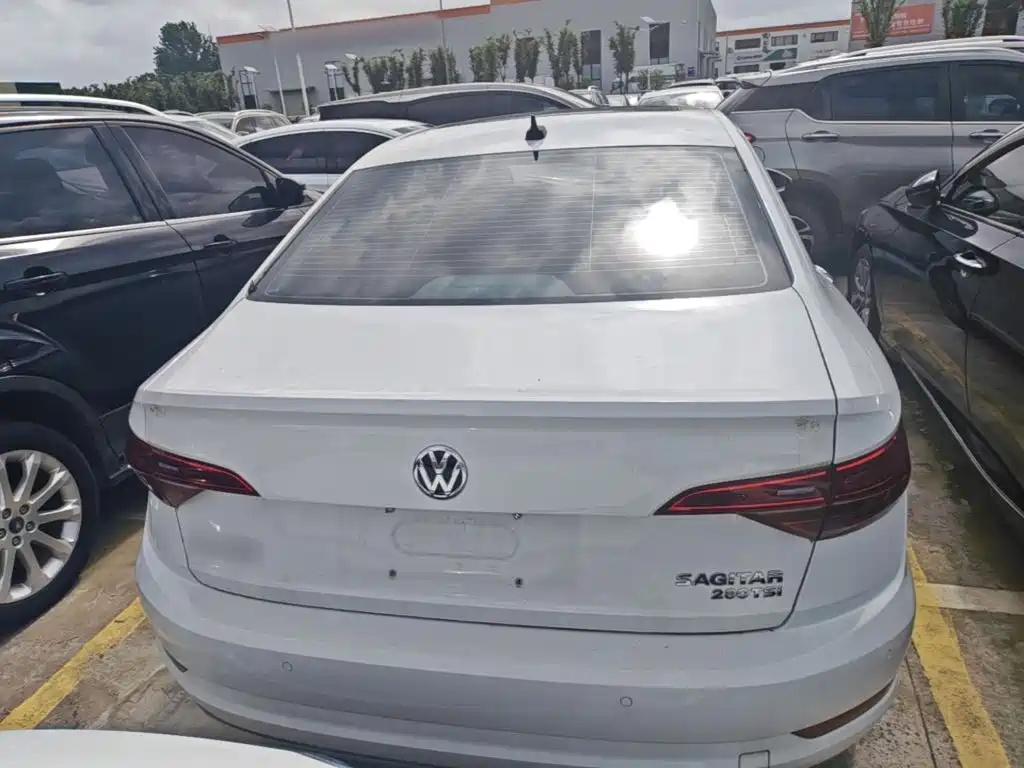 Volkswagen Sagitar 2022