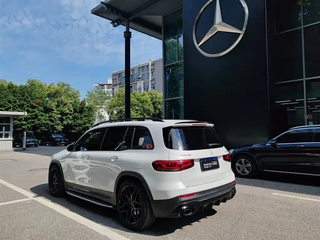 Mercedes-Benz GLB AMG 2022 — фото 14