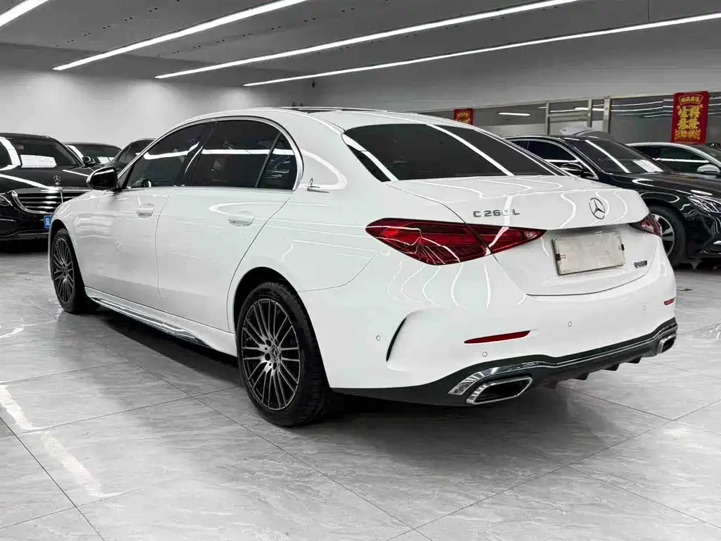 Mercedes-Benz C-Class 2024