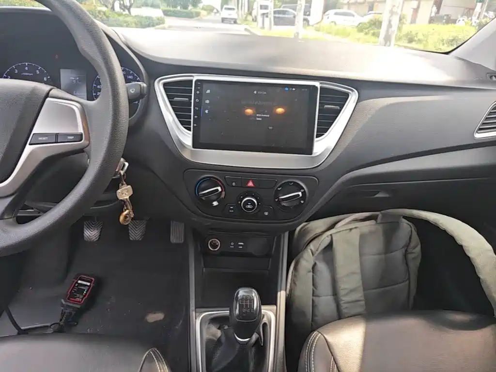Hyundai Verna 2019 — фото 13