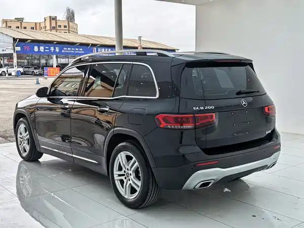 Mercedes-Benz GLB 2021