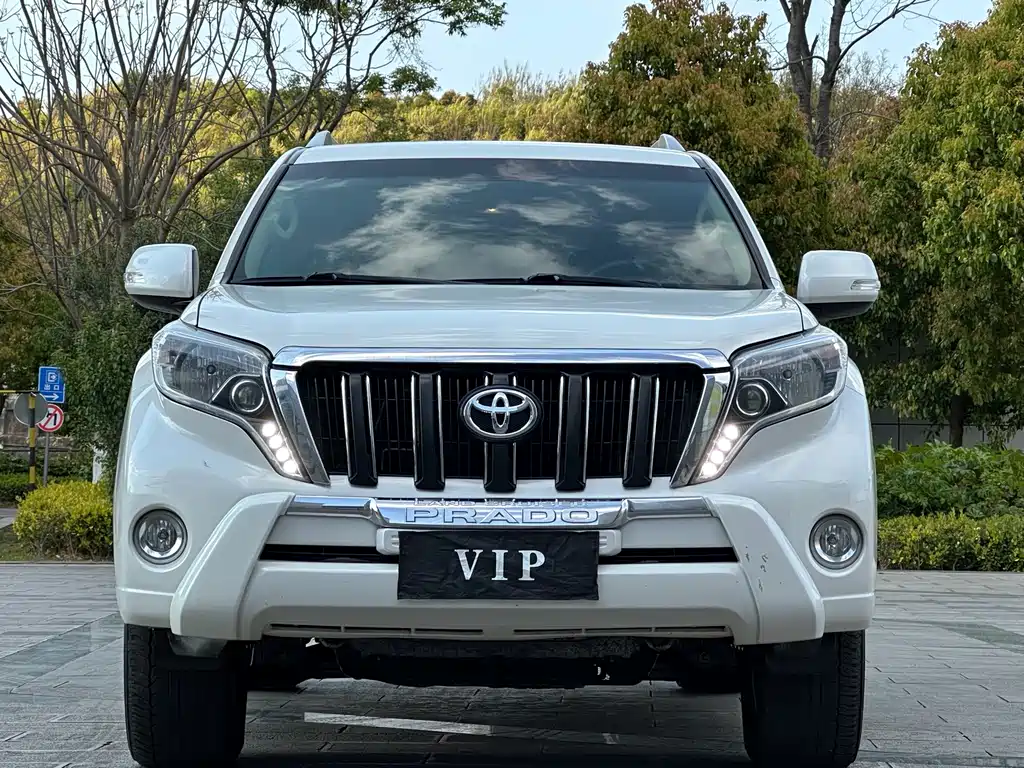 Toyota Prado 2017 — фото 2