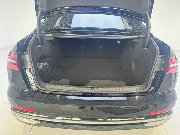 Audi A6L 2023
