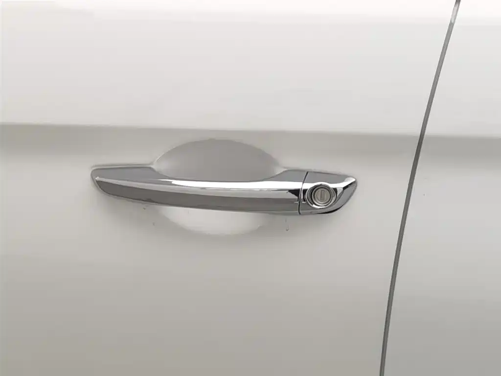Hyundai Elantra 2018 — фото 18