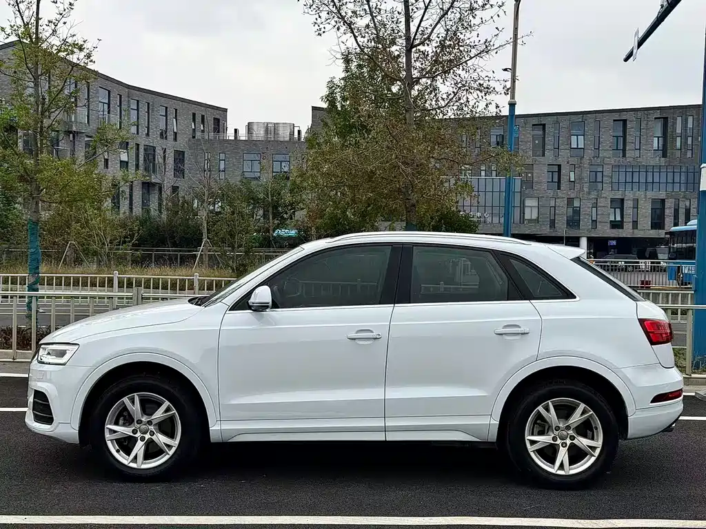 Audi Q3 2019 — фото 3