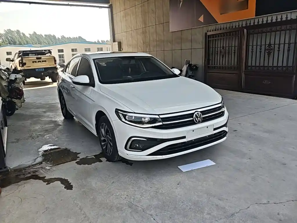 Volkswagen Bora 2023
