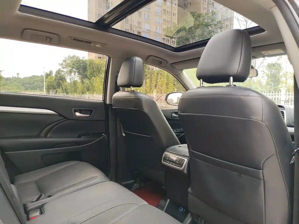 Toyota Highlander 2017 — фото 20