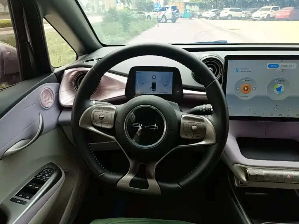 BYD Dolphin 2023 — фото 11