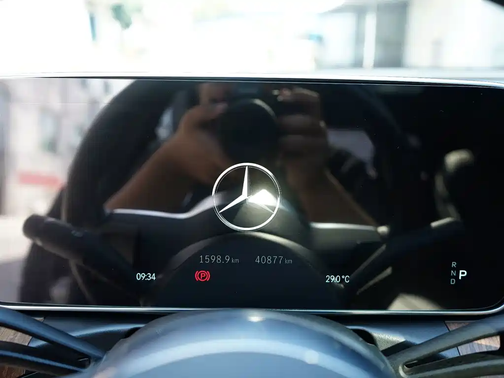 Mercedes-Benz C-Class 2023 — фото 9