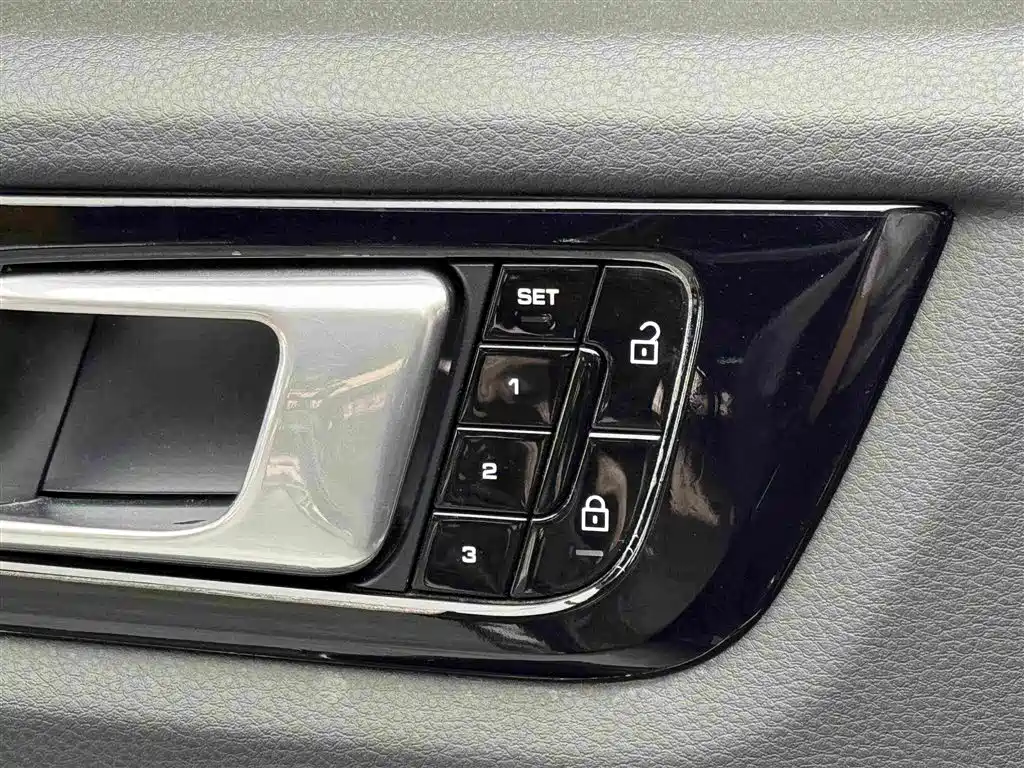 Porsche Cayenne 2021 — фото 14