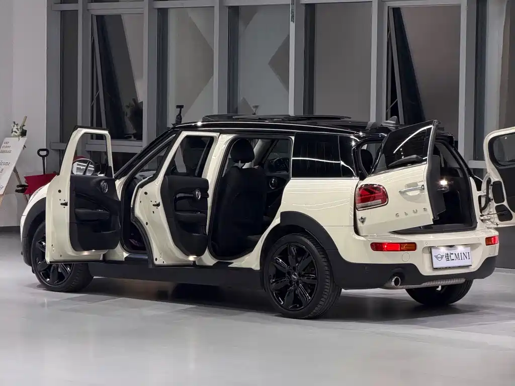 MINI Clubman 2020 — фото 18