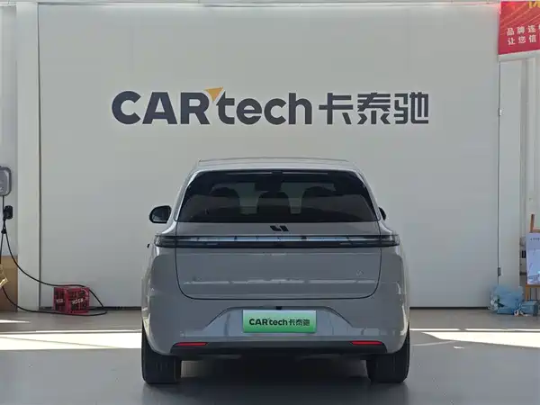 Li Auto L6 2025
