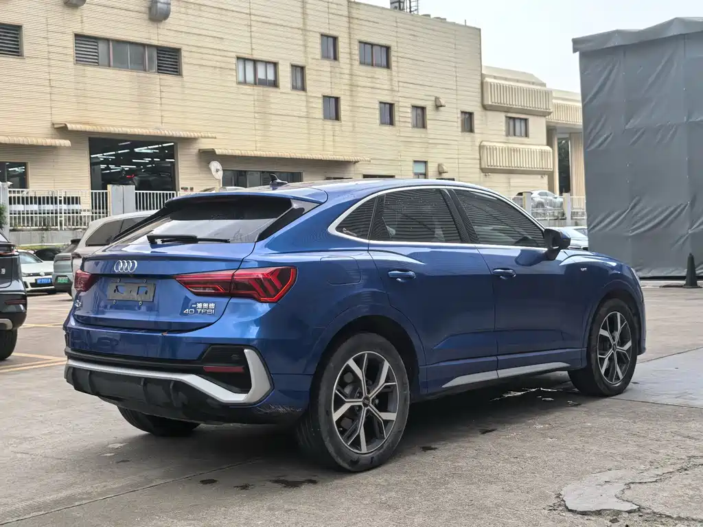 Audi Q3 Sportback 2022 — фото 7
