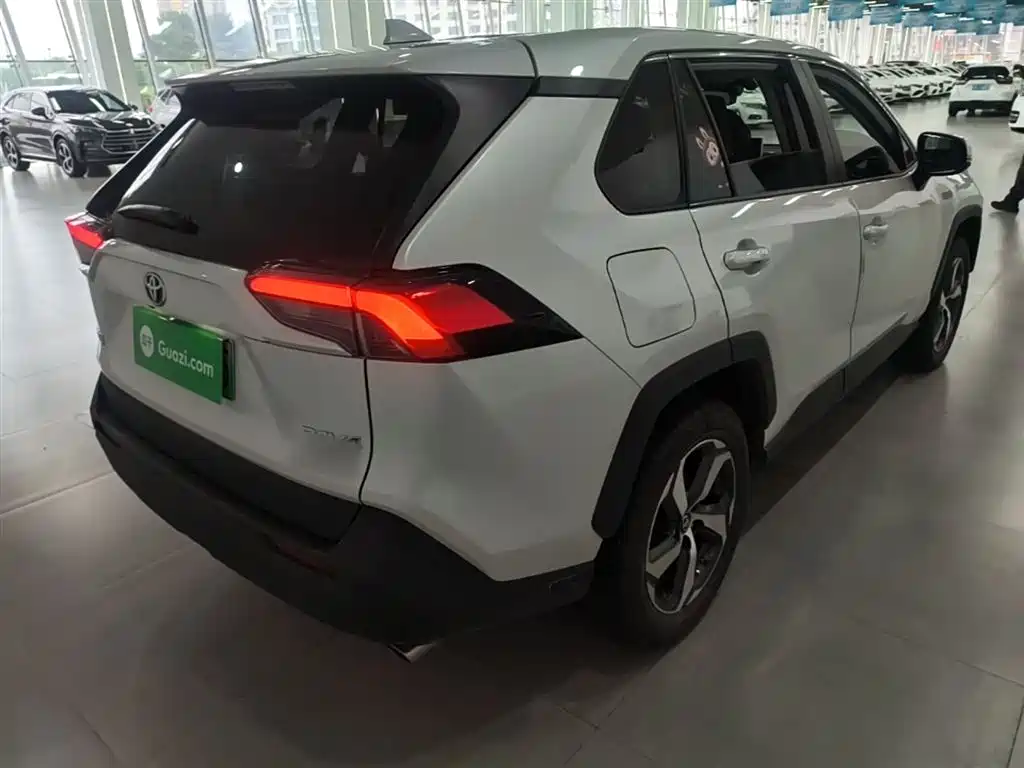 Toyota RAV4 Prime 2022 — фото 6