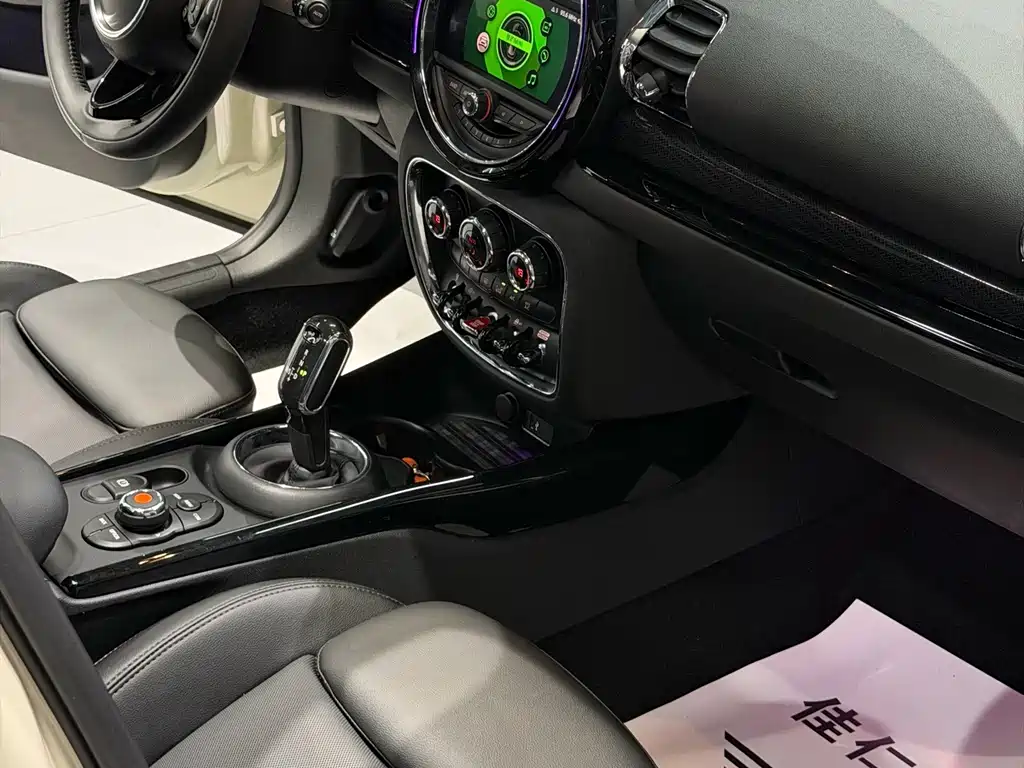 MINI Clubman 2020 — фото 10