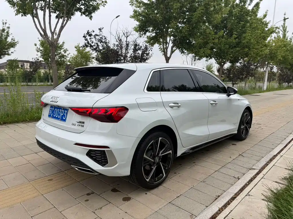 Audi A3 2022 — фото 9