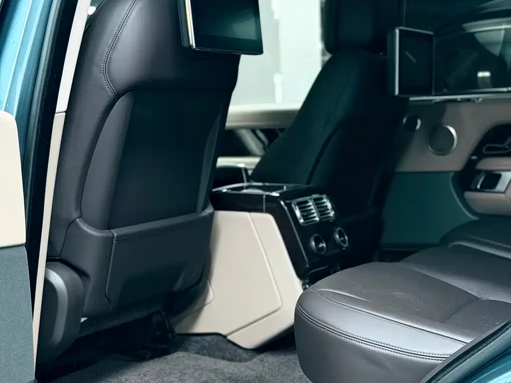 Land Rover Range Rover 2021 — фото 17
