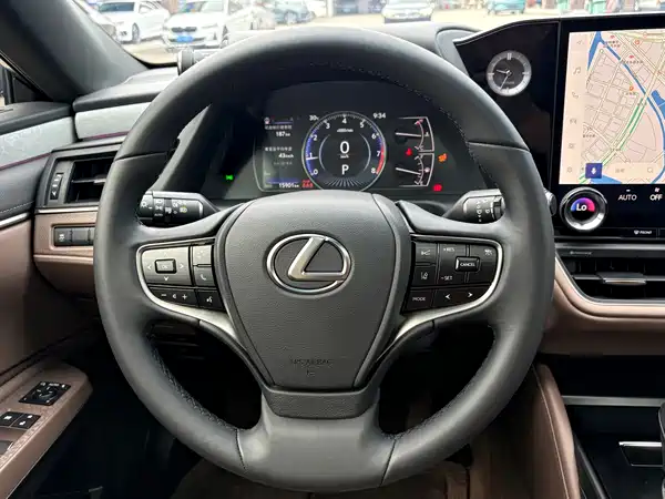 Lexus ES 2026