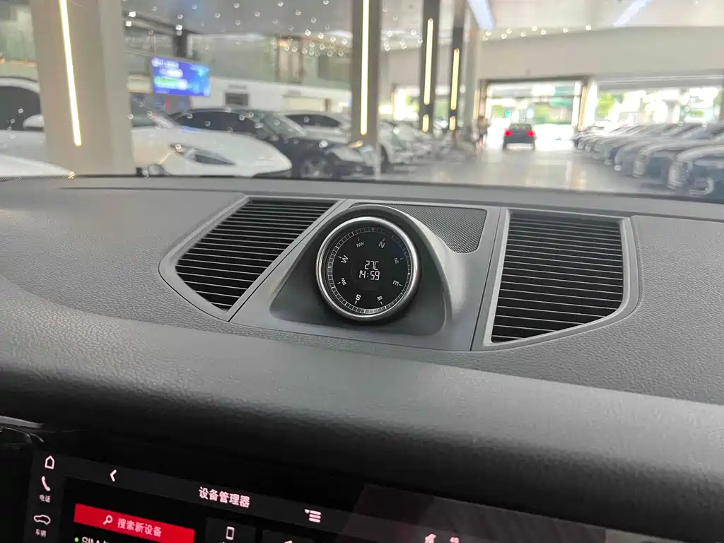 Porsche Macan 2019 — фото 9
