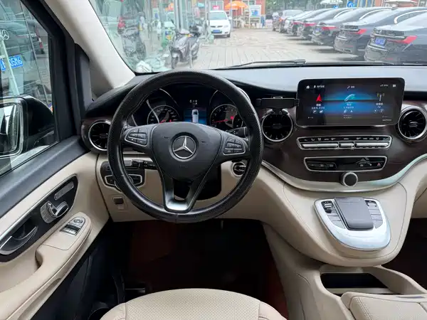 Mercedes-Benz V-Class 2021