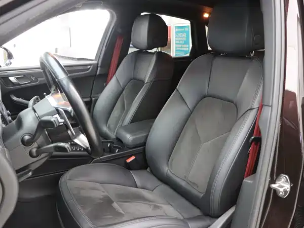 Porsche Macan 2016