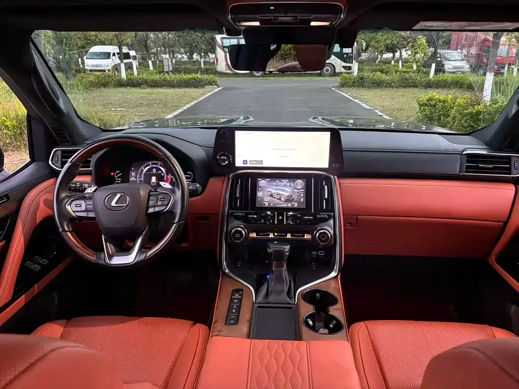 Lexus LX 2023 — фото 10