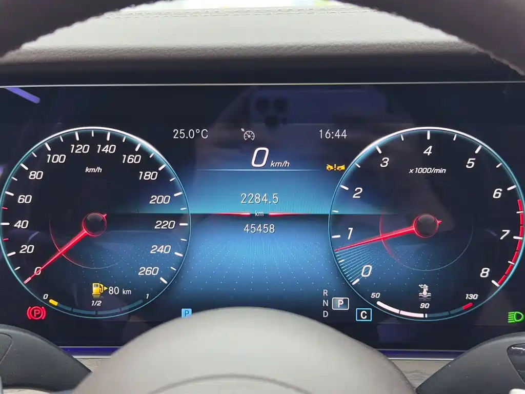Mercedes-Benz E-Class 2023 — фото 15