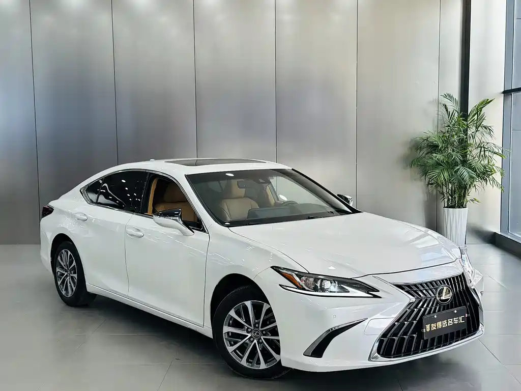 Lexus ES 2023 — фото 2