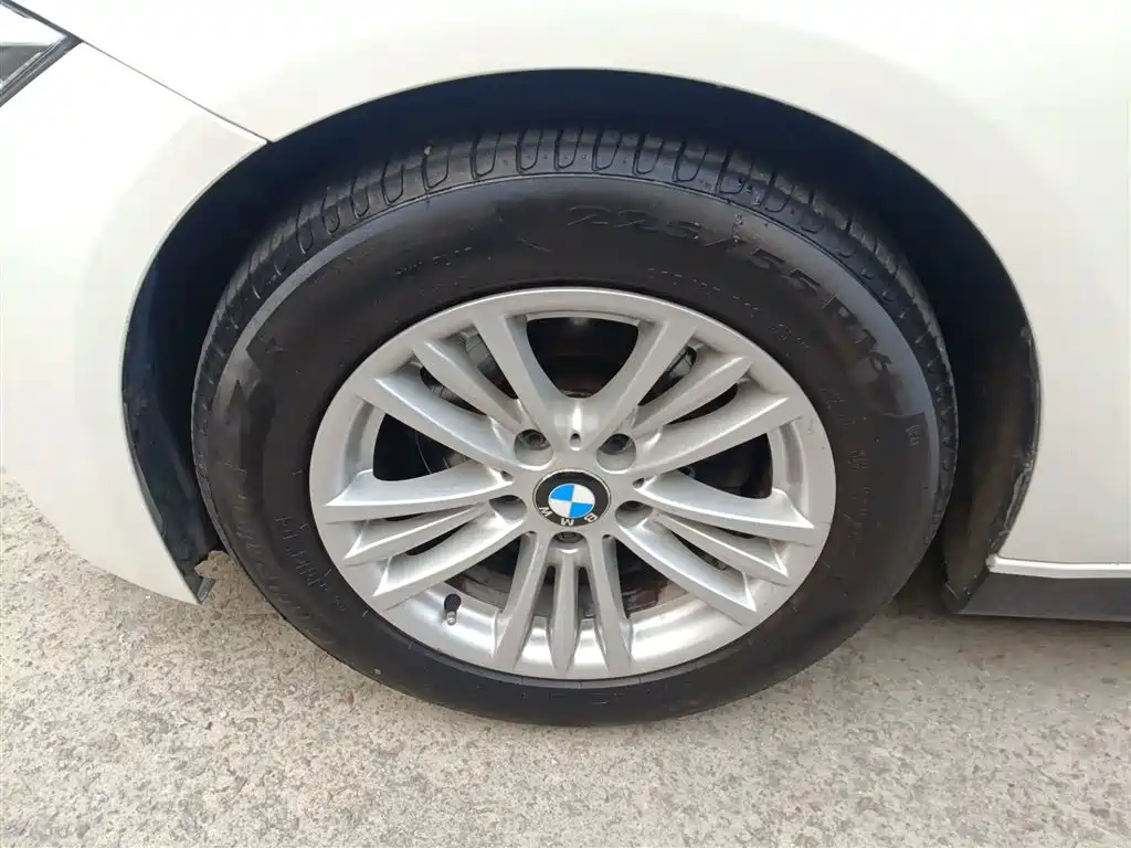 BMW 3 Series 2015 — фото 23