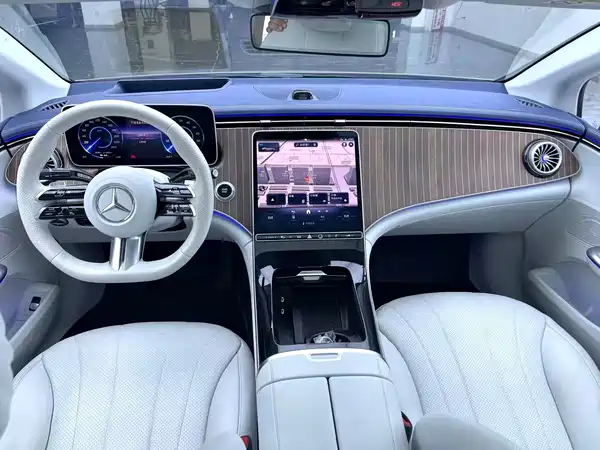 Mercedes-Benz EQE 2025
