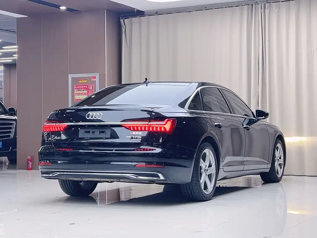 Audi A6L 2023 — фото 18