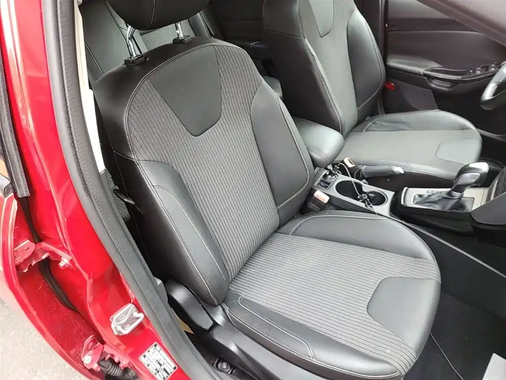 Ford Focus 2015 — фото 25