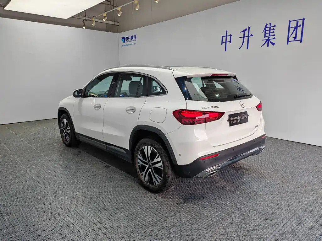 Mercedes-Benz GLA 2025 — фото 4