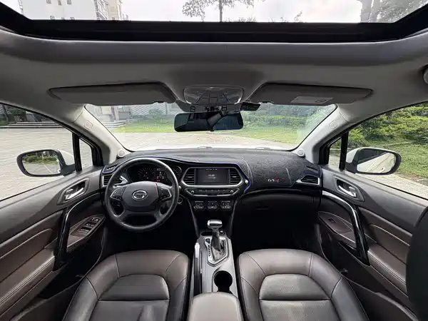 GAC Trumpchi GS4 2015