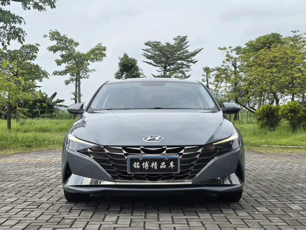 Hyundai Elantra 2021