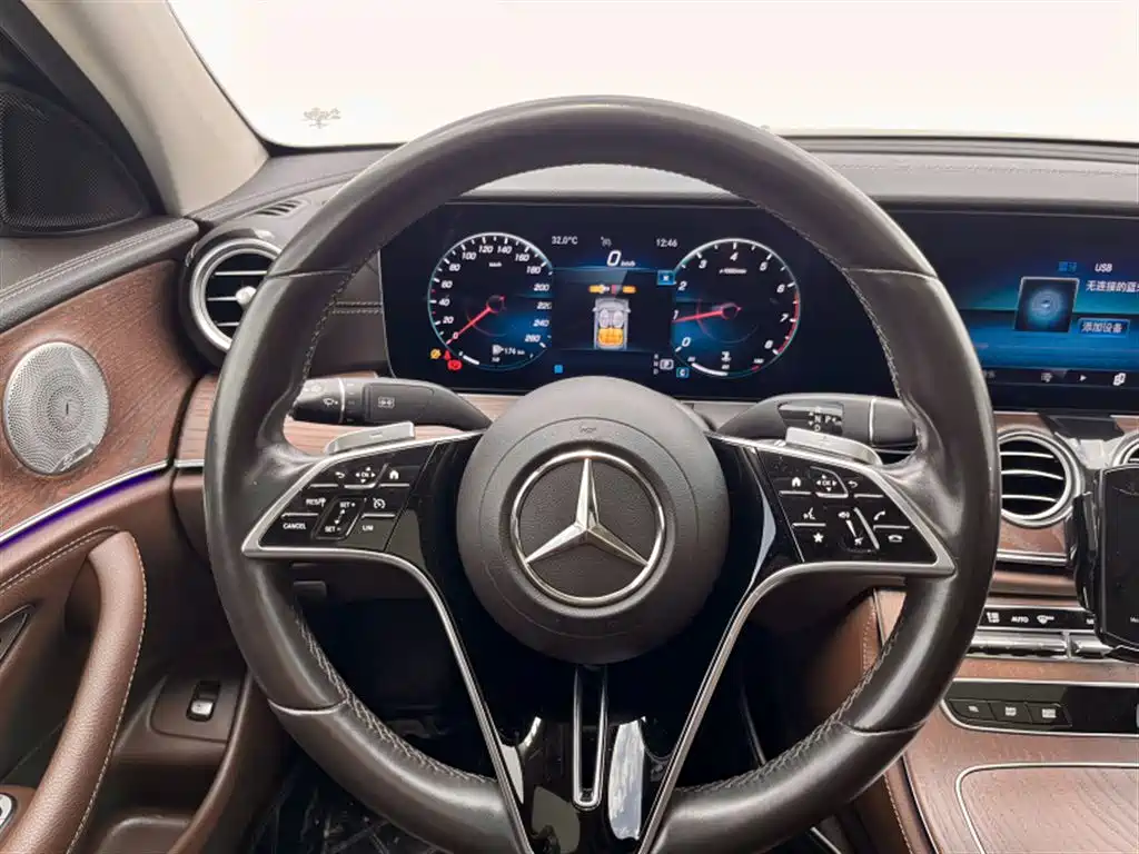 Mercedes-Benz E-Class 2021 — фото 12