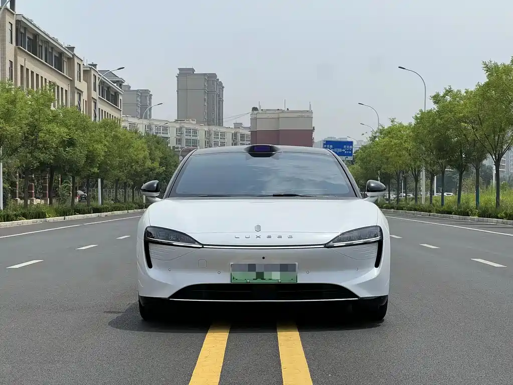 Luxeed Zhijie S7 2024