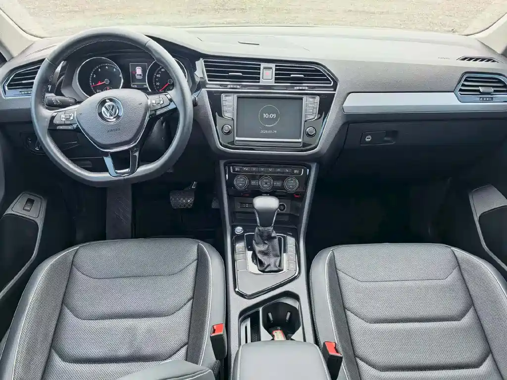 Volkswagen Tiguan L 2017 — фото 8