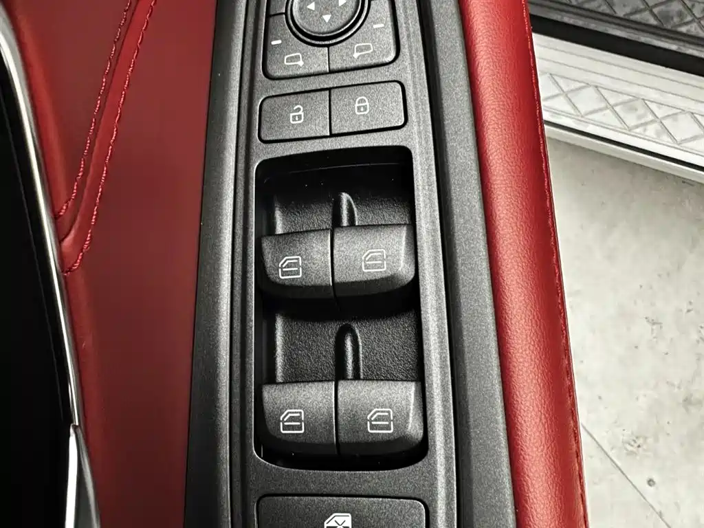 Jetour X70 PLUS 2023 — фото 16