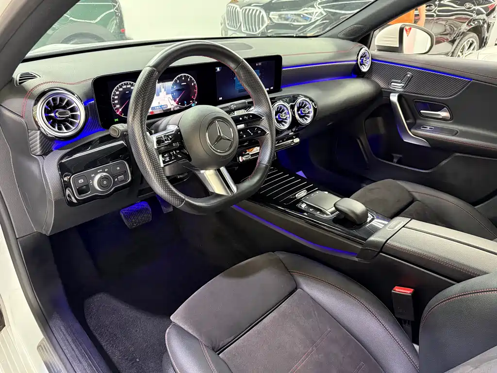 Mercedes-Benz A-Class 2023 — фото 13