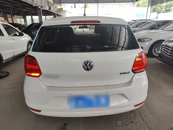 Volkswagen Polo 2016